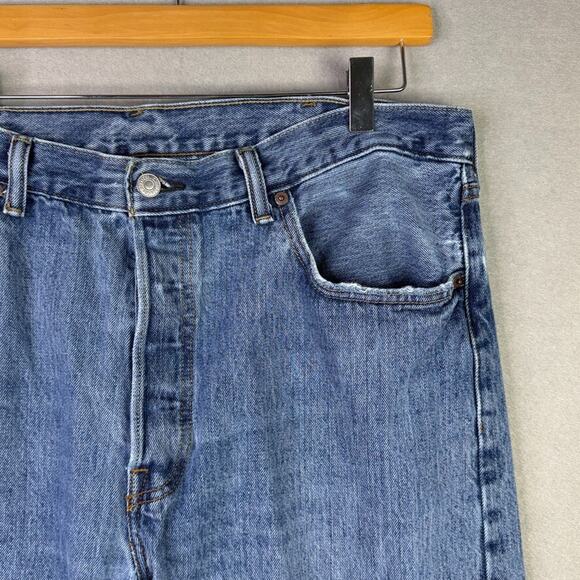 Levi's Mens 501 Jeans 38x32 Straight Leg Button Fly Blue Denim Straight Fit - Picture 5 of 12